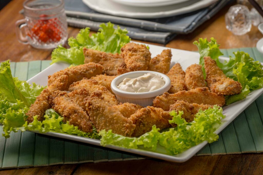 Fried chicken platter with dipping sauce