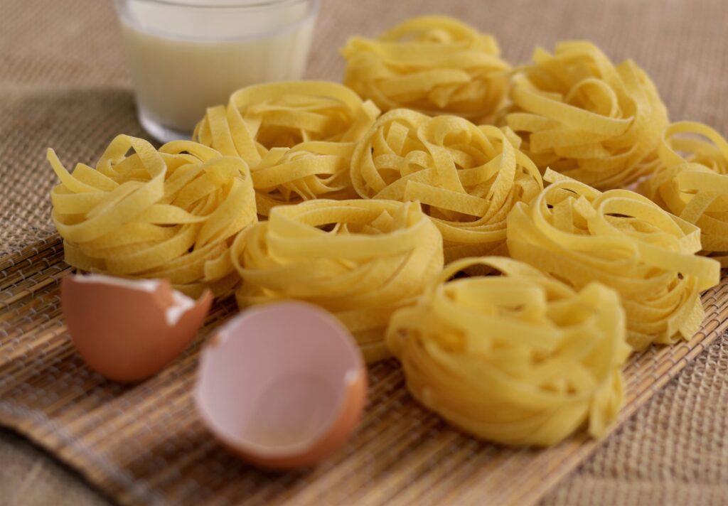 Fresh pasta nests with egg